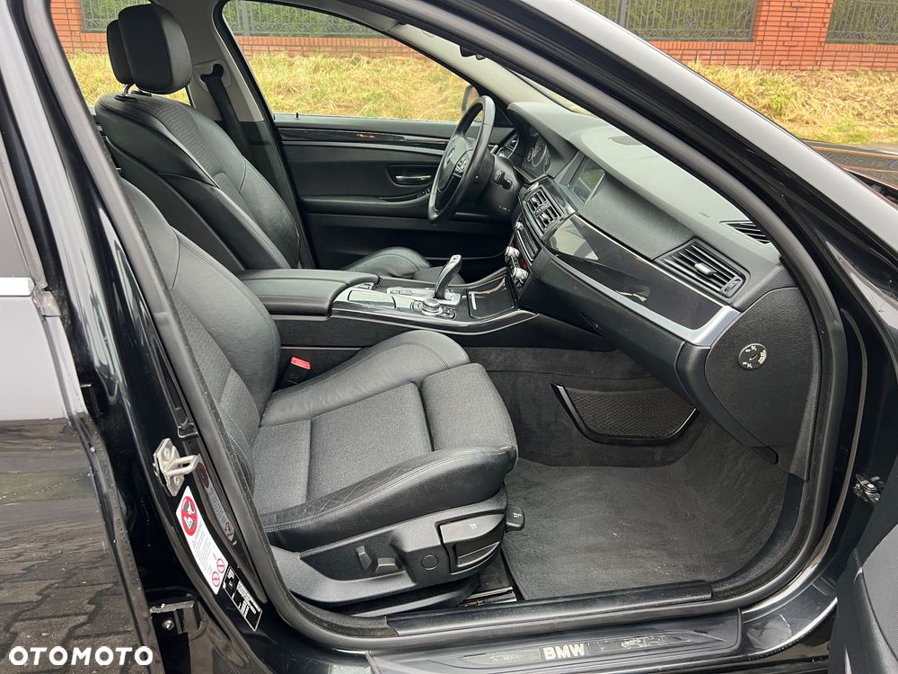 BMW Seria 5 520d - 37