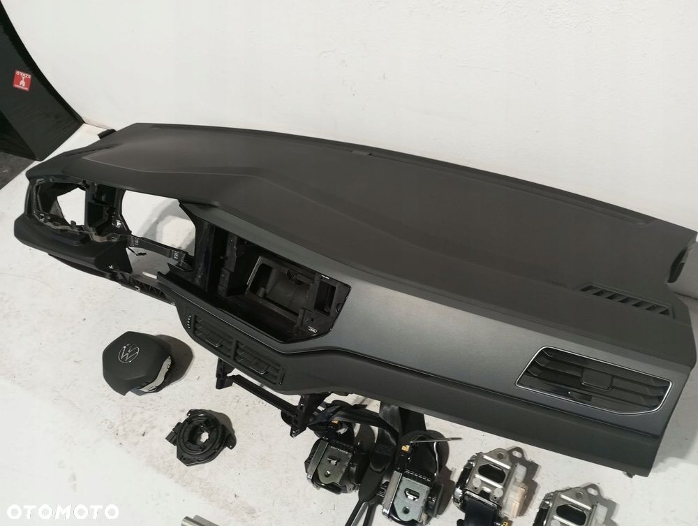 Konsola pulpit deska VW TAIGO 2G7 - 6