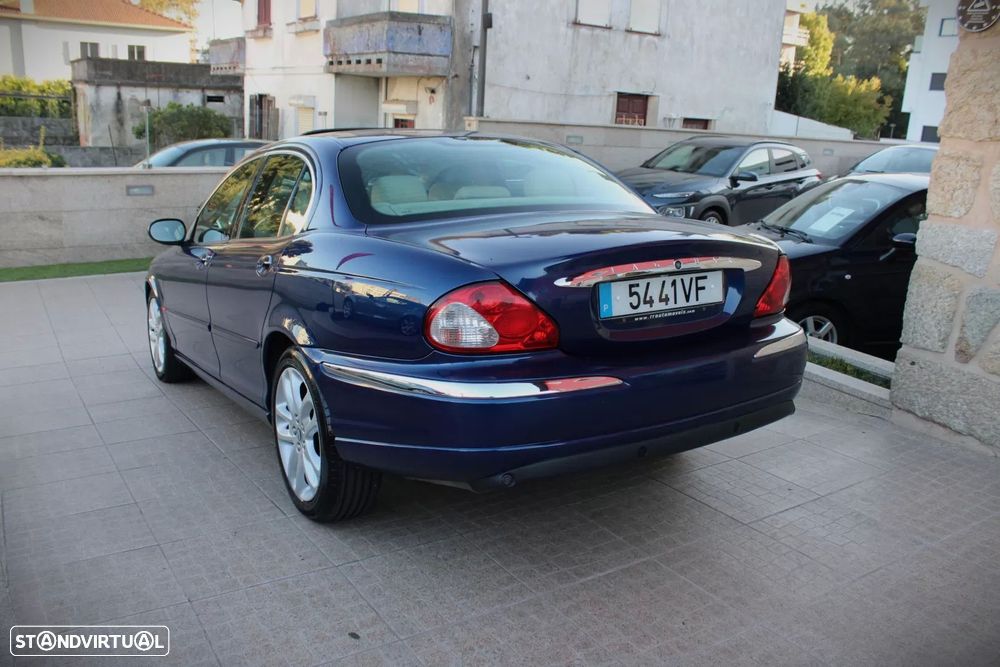 Jaguar X-Type - 8