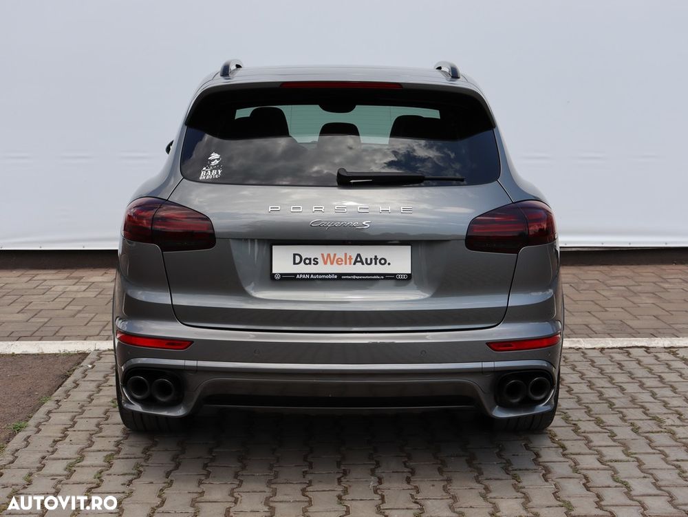 Porsche Cayenne 4.2 L S - 7