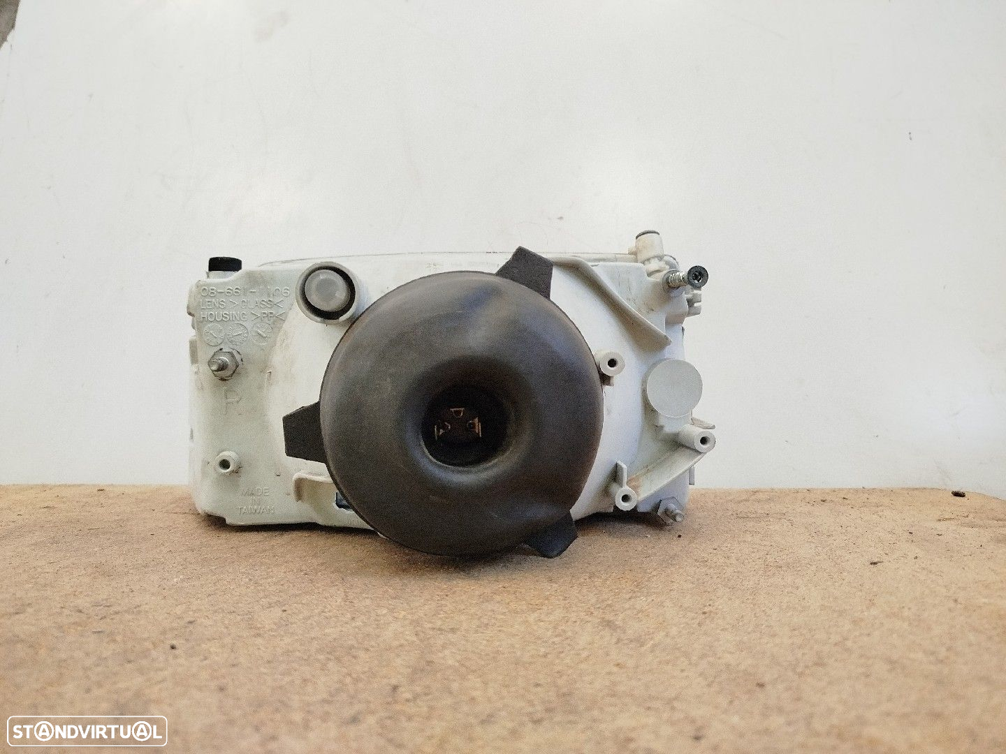 Farol/ Otica Dianteiro Dto Fiat Uno (146_) - 5