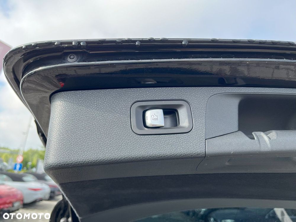 Mercedes-Benz Klasa E - 12