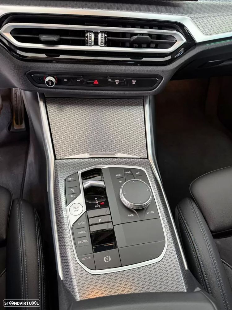 BMW 330 e Pack Desportivo M Auto - 16