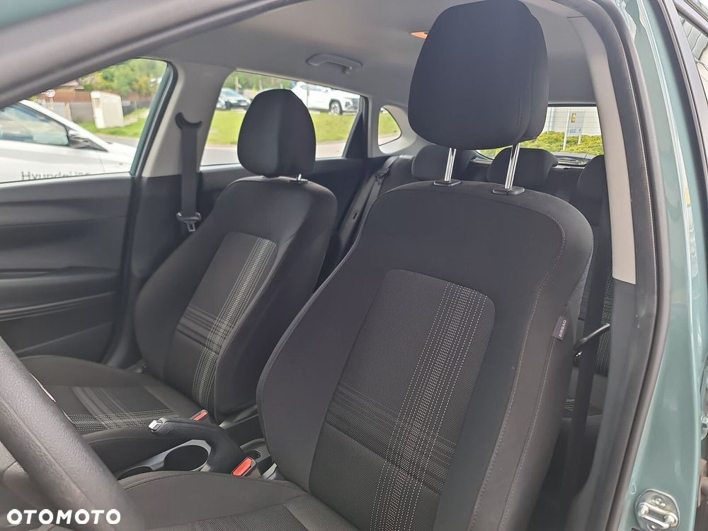Hyundai i20 1.2 Pure - 12