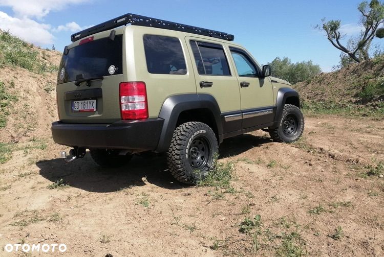 Jeep Cherokee 2.8 CRD Sport - 2