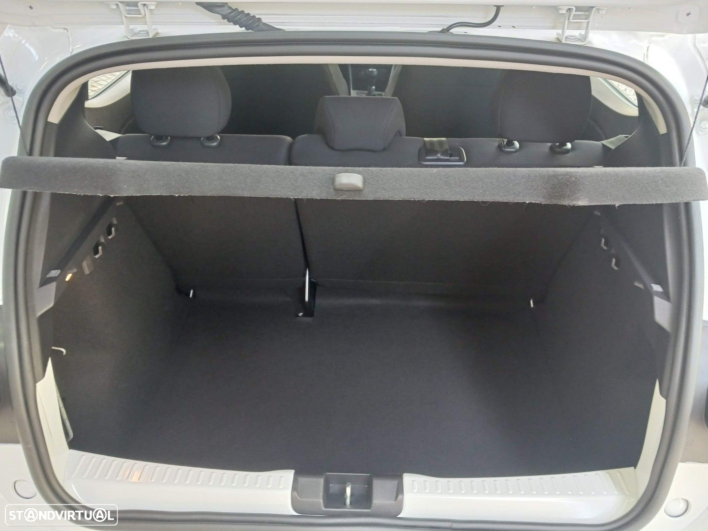 Dacia Sandero 1.0 SCe Essential - 34