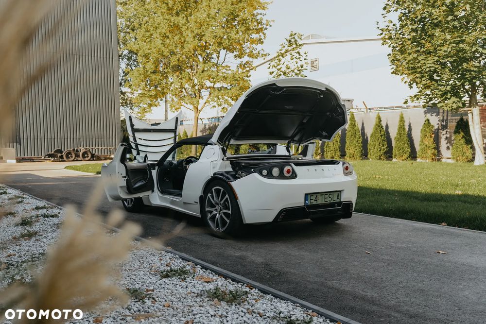 Tesla Roadster - 31
