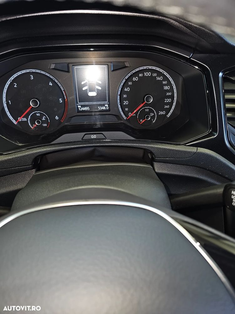 Volkswagen T-Roc 1.6 TDI Base - 8