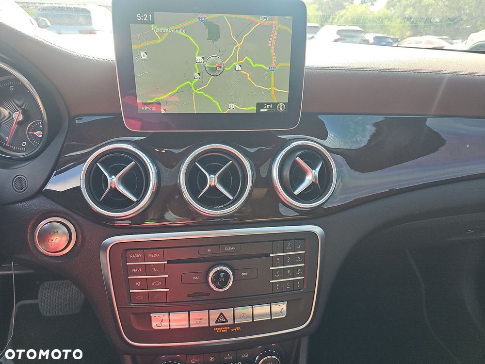 Mercedes-Benz CLA 250 4Matic 7G-DCT AMG Line - 12