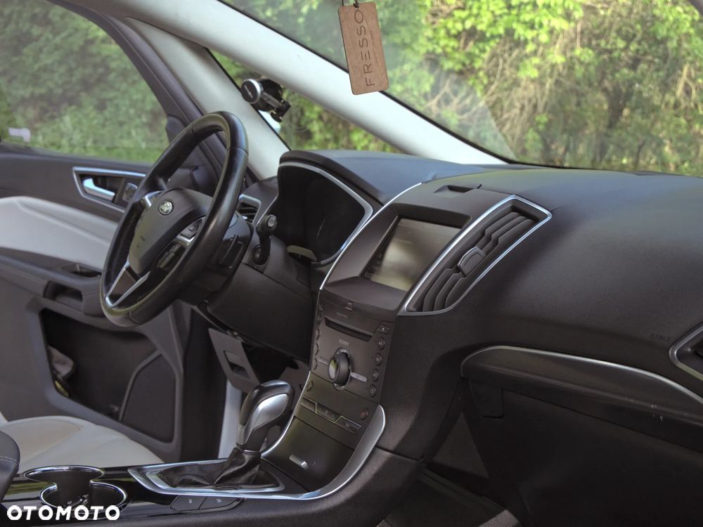 Ford S-Max 2.0 EcoBoost Titanium - 16