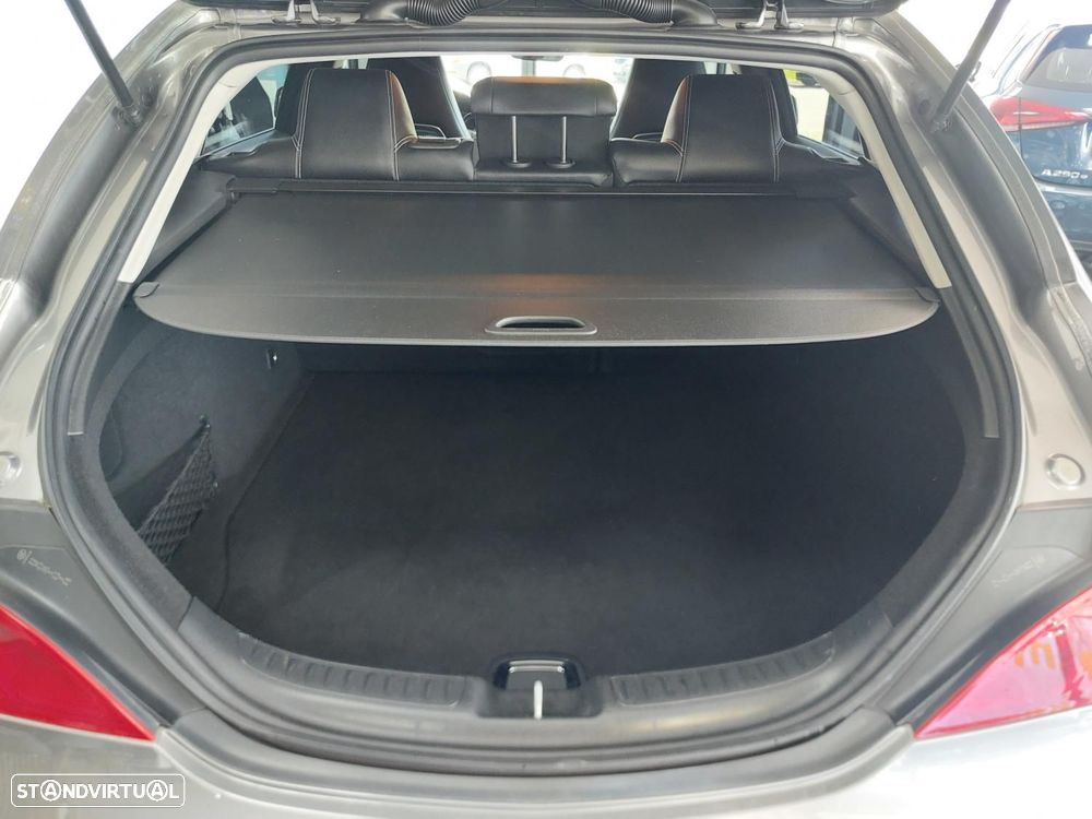 Mercedes-Benz CLA 180 d Shooting Brake - 49