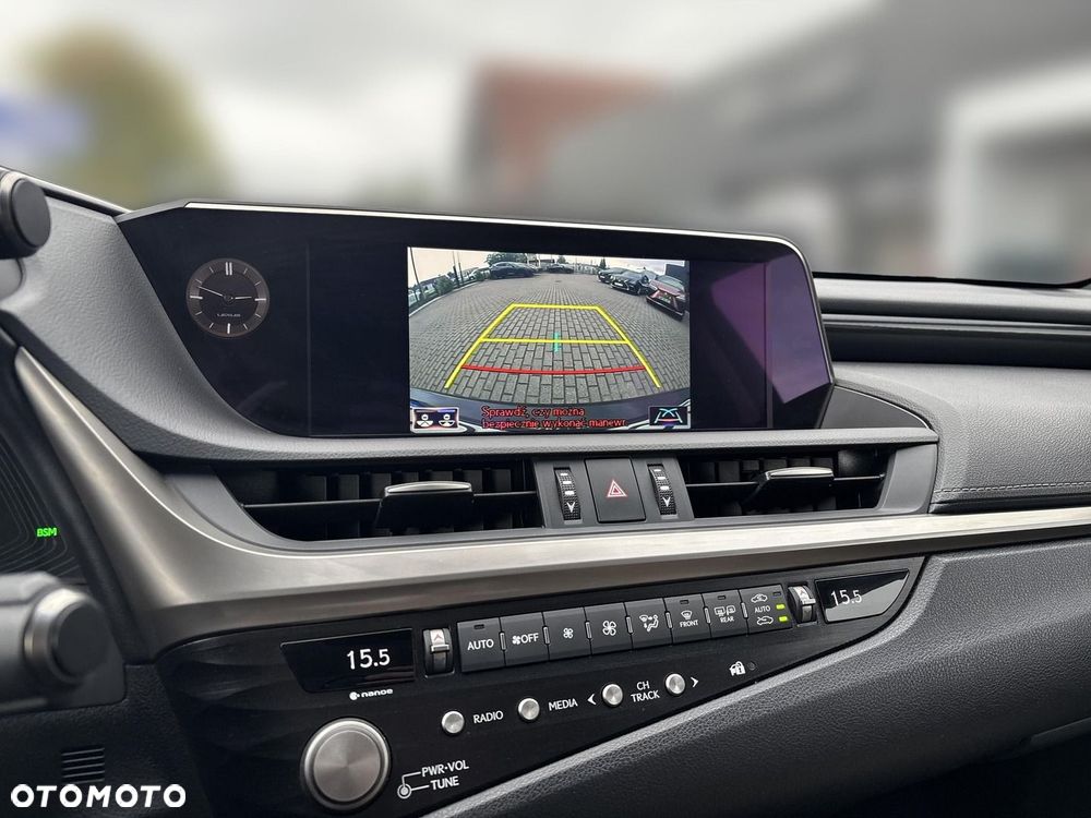 Lexus ES - 12