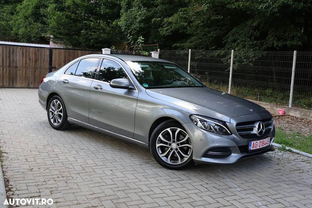 Mercedes-Benz C 220 CDI DPF BlueEFFICIENCY 7G-TRONIC Avantgarde Edition - 4