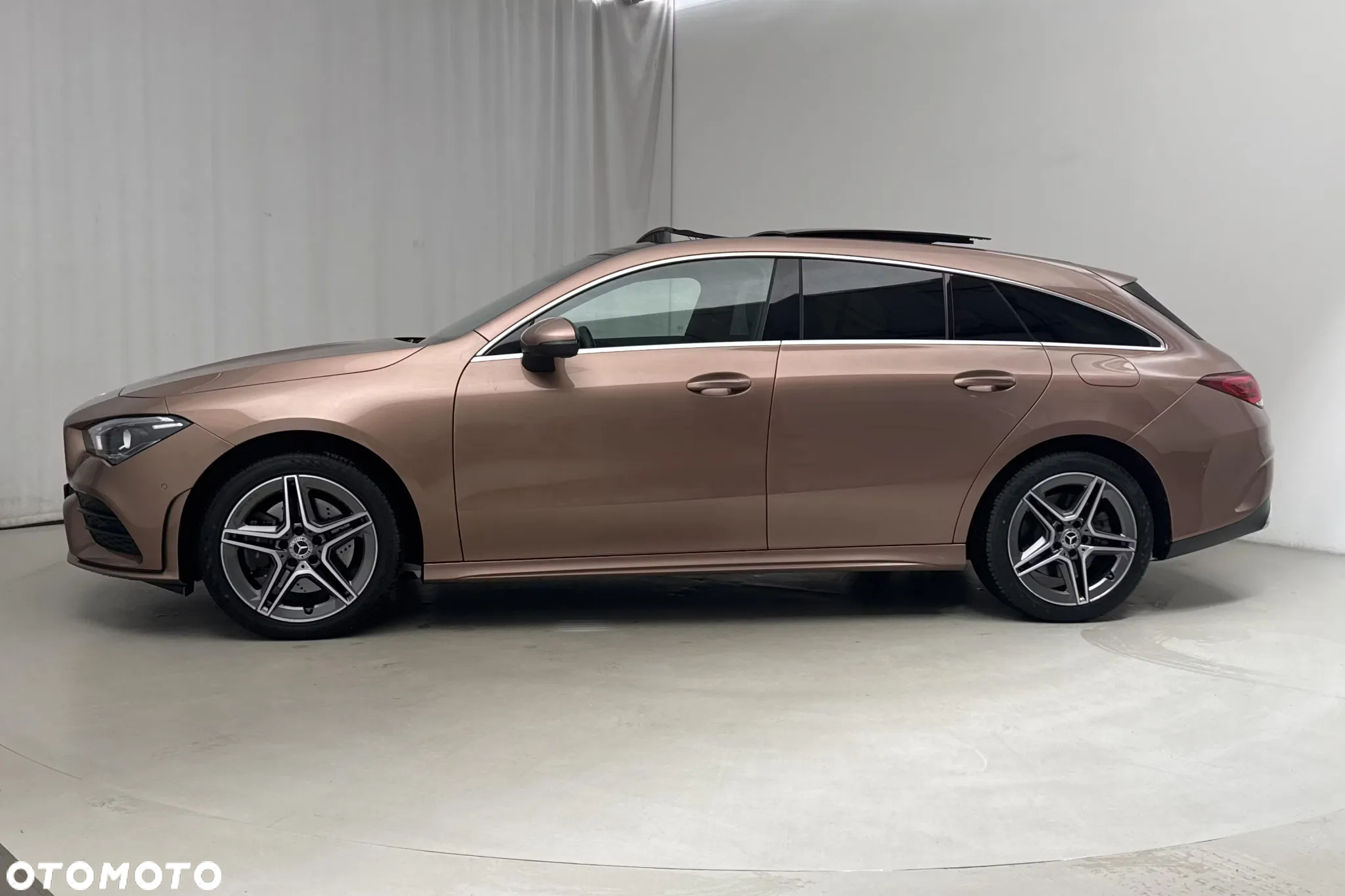 Mercedes-Benz CLA 250 e Shooting Brake 8G-DCT AMG Line - 4