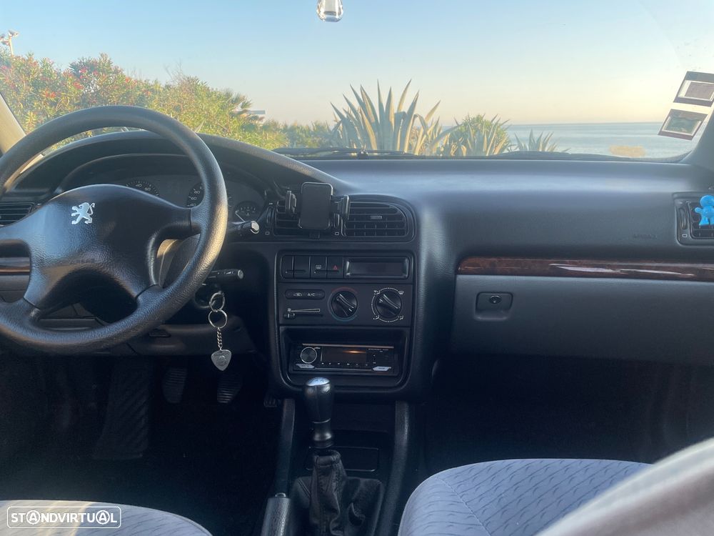 Peugeot 406 1.6 ST - 6