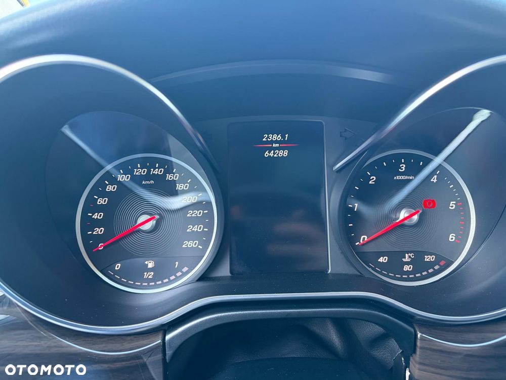 Mercedes-Benz Klasa V 300 d 4-Matic Avantgarde 9G-Tronic - 20