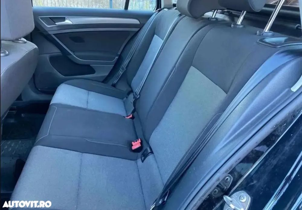 Volkswagen Golf 1.6 TDI BMT Comfortline - 10