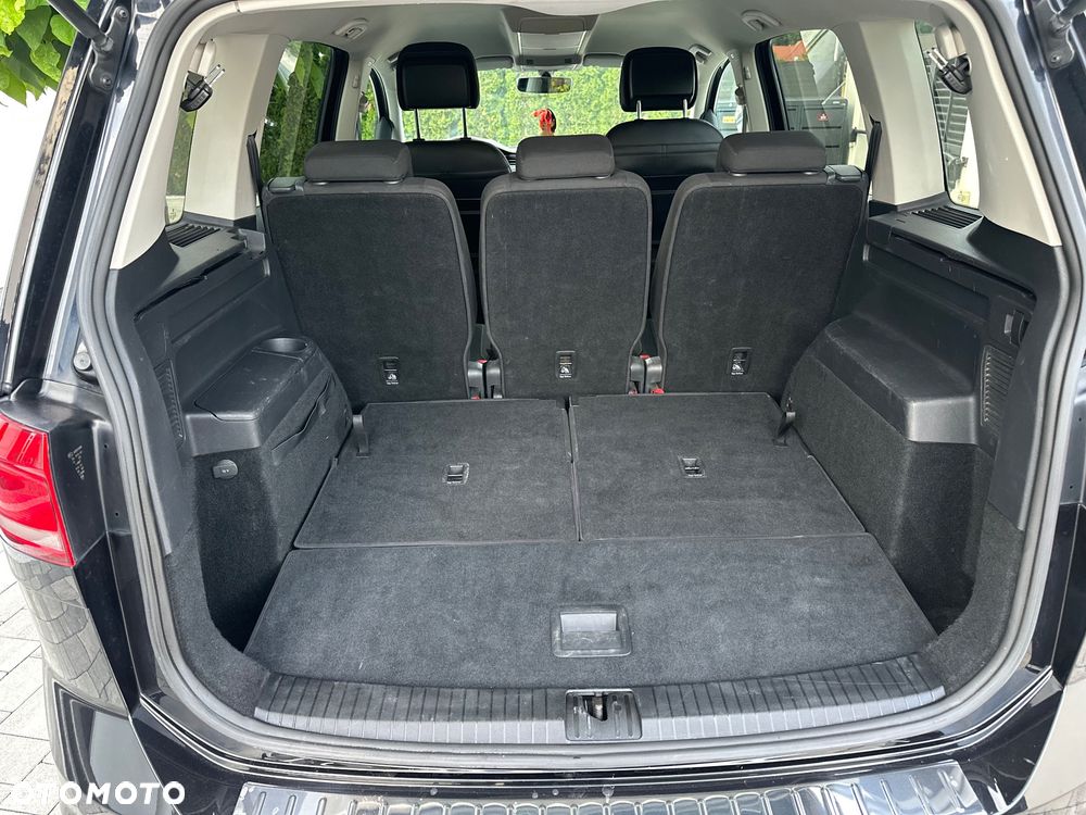 Volkswagen Touran 1.6 TDI SCR BlueMotion Technology Comfortline - 15