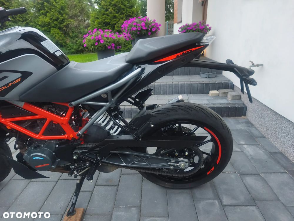 KTM Duke - 17