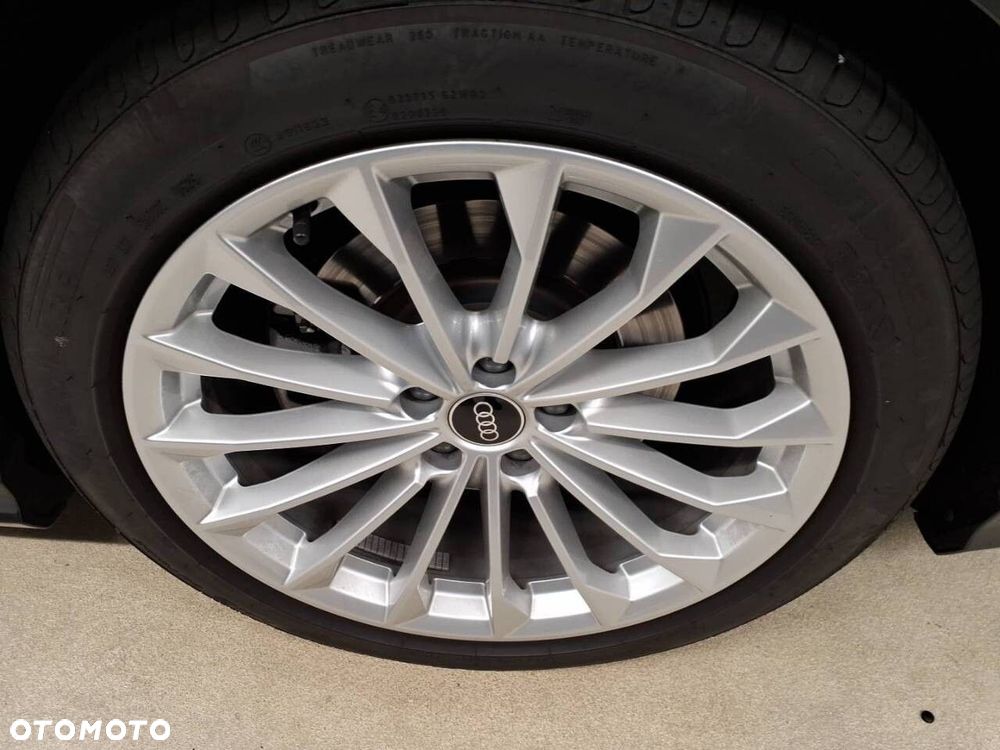 Audi A8 - 12