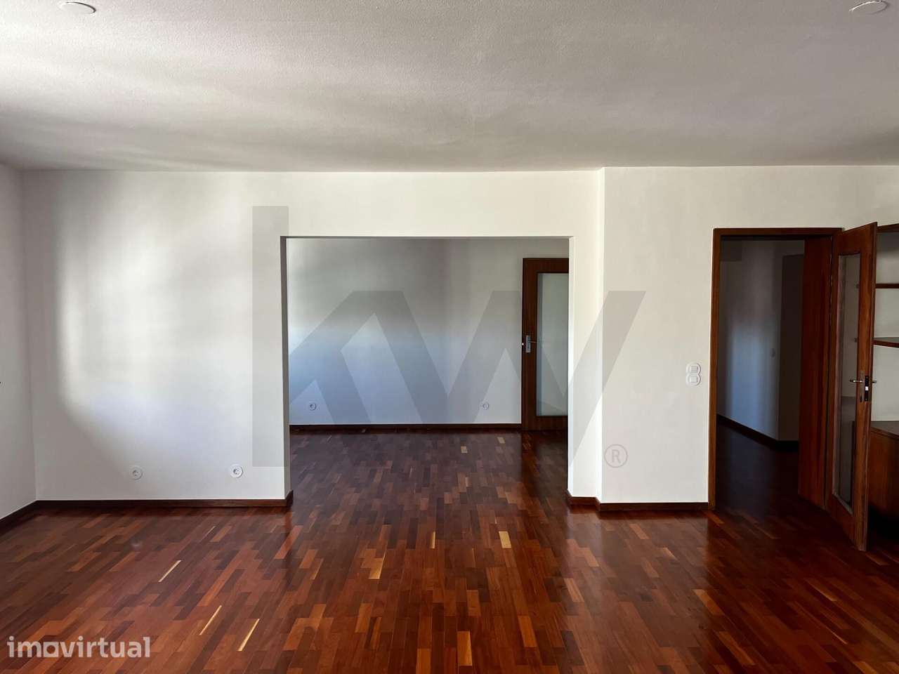 Apartamento T3 renovado para arrendamento nos Pinhais da Foz - Grande imagem: 3/22