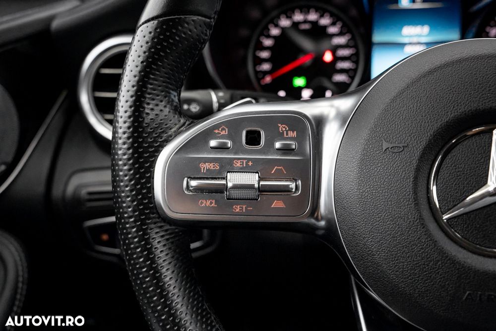 Mercedes-Benz GLC 300 4MATIC MHEV - 33