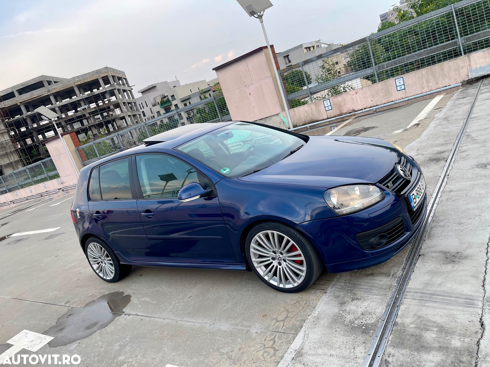 Volkswagen Golf 2.0 TDI GT Sport - 3