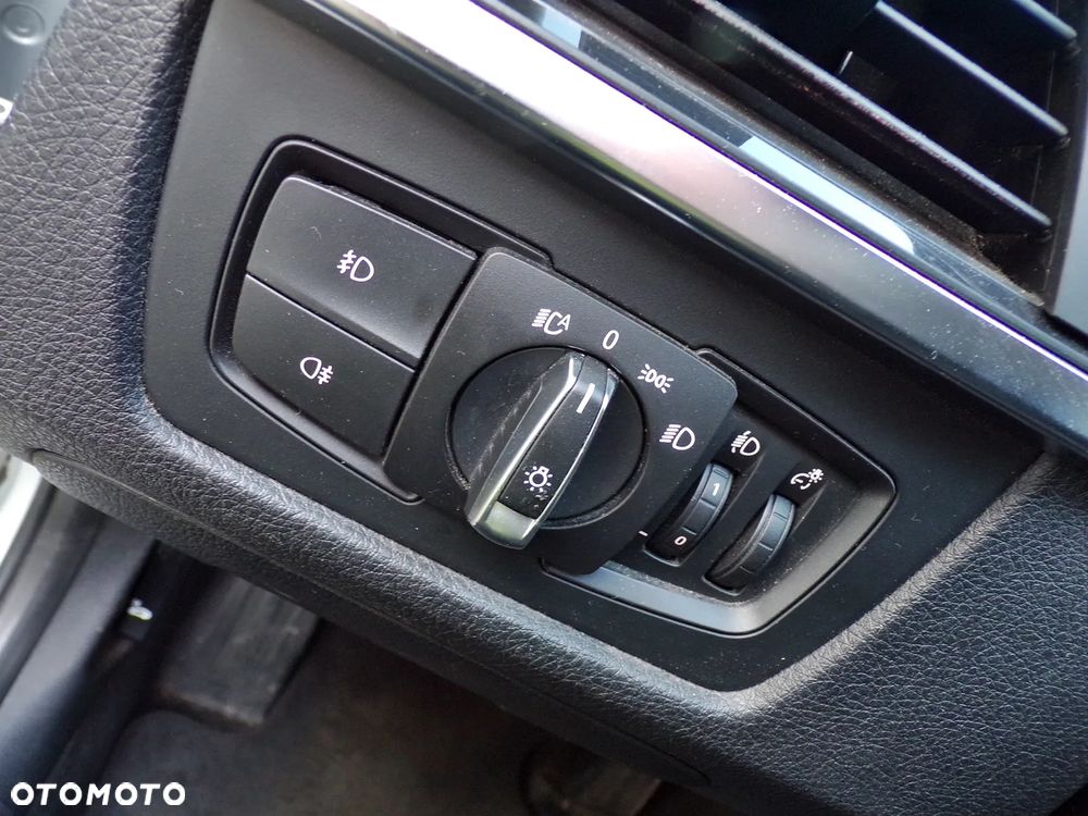 BMW Seria 3 318d Blue Performance Modern Line - 18