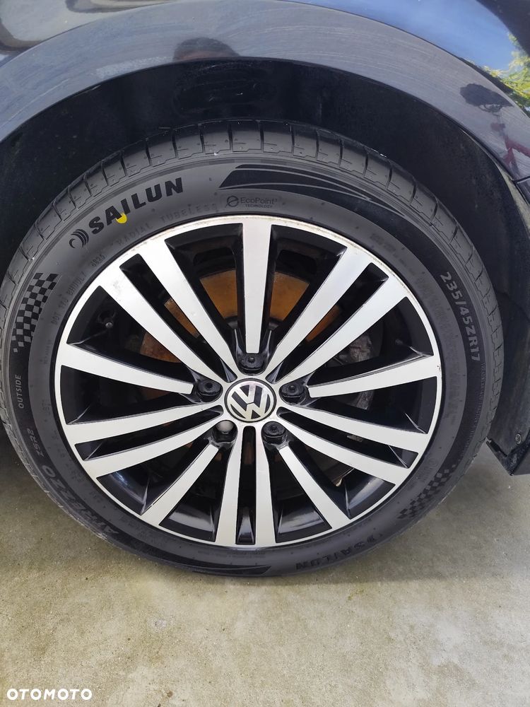 Volkswagen Passat 2.0 TDI Highline - 11