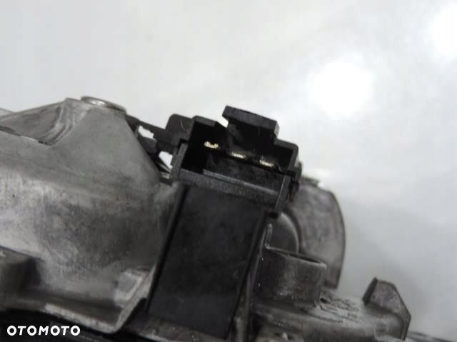 SILNICZEK WYCIERACZKI KLAPY OPEL VECTRA C HB - 6