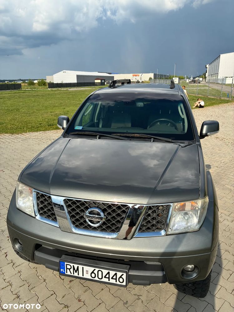 Nissan Pathfinder 2.5 dCi SE - 3