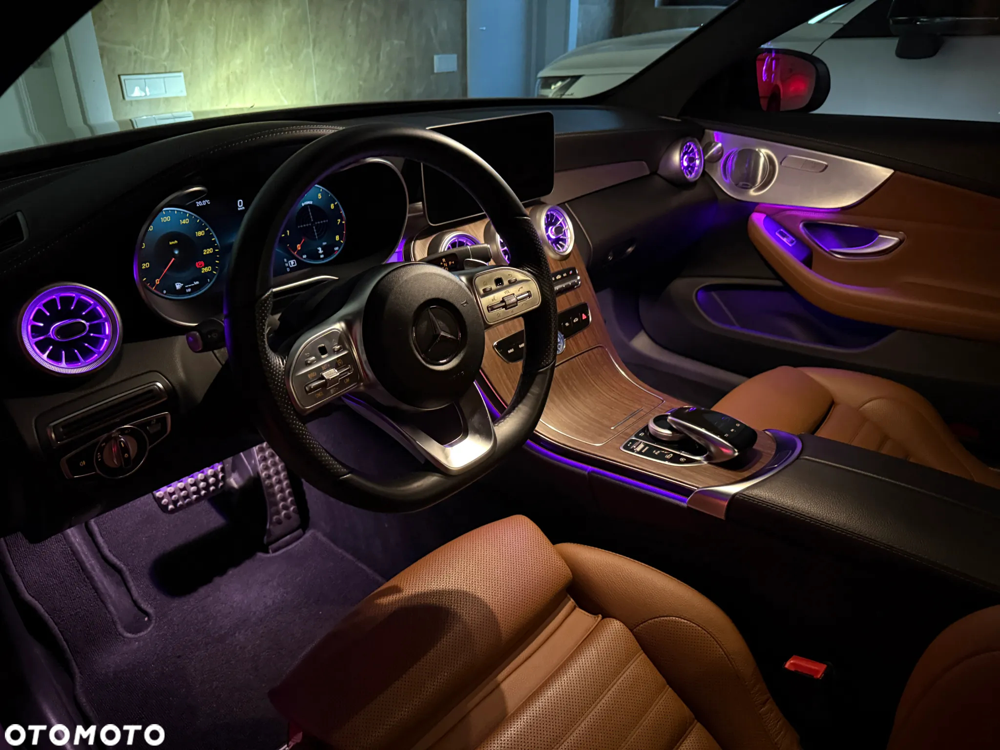Mercedes-Benz Klasa C 300 9G-TRONIC - 33