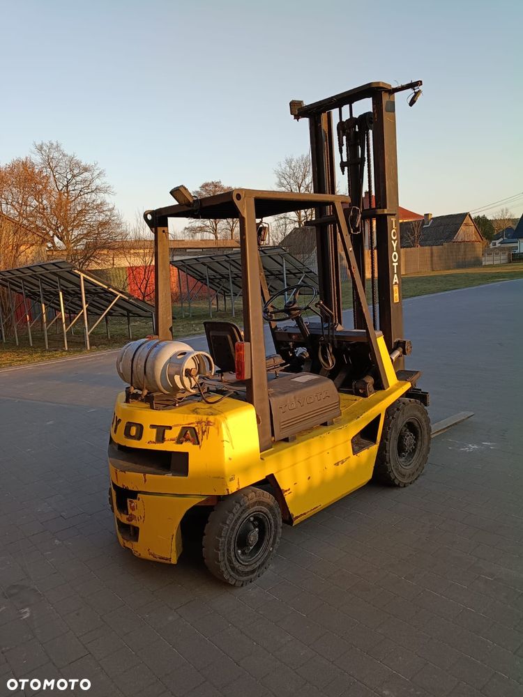 Toyota - 19