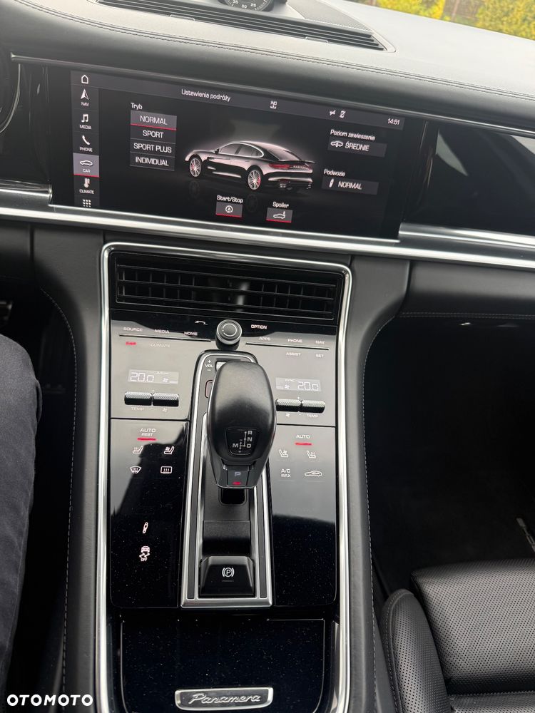 Porsche Panamera - 36