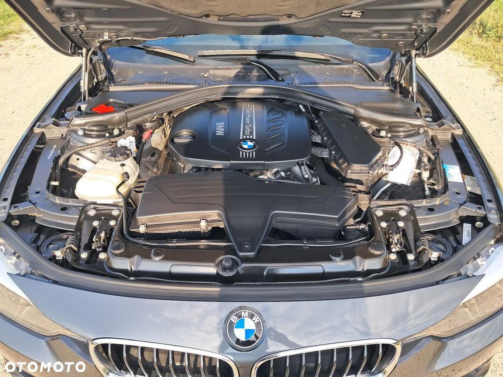 BMW Seria 3 320d Sport Line - 25