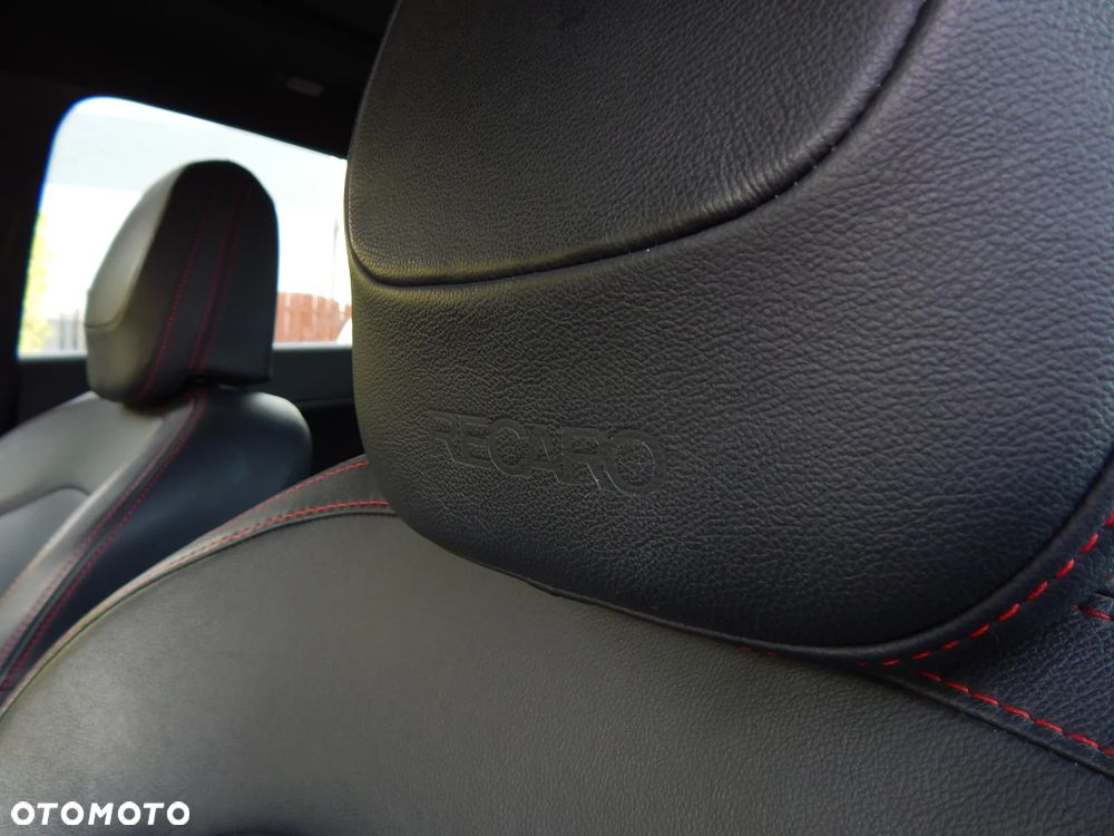 Kia Ceed 1.6 T-GDI GT-Challenge - 14