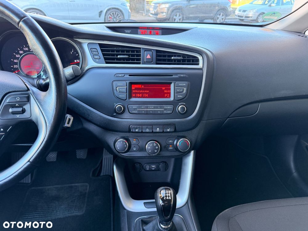 Kia Ceed 1.4 CVVT Attract - 18