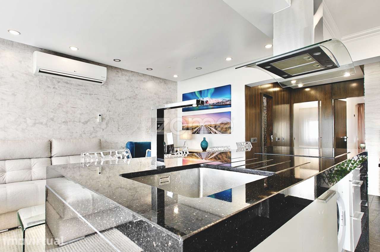Apartamento T2 Edificio Vaumar - Renovado com vista mar - Grande imagem: 2/30