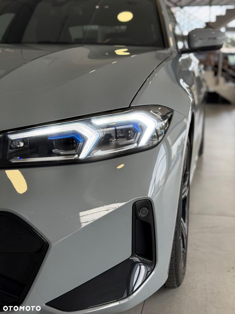 BMW Seria 3 320i M Sport - 9