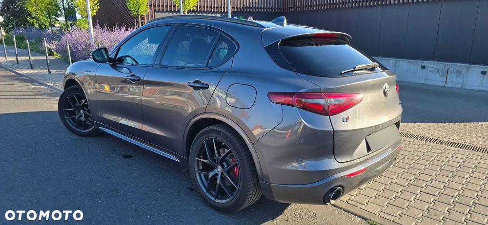 Alfa Romeo Stelvio 2.0 Turbo Veloce Q4 - 1