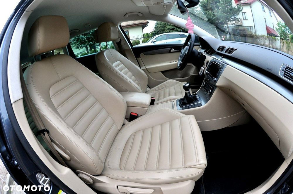 Volkswagen Passat Variant - 8