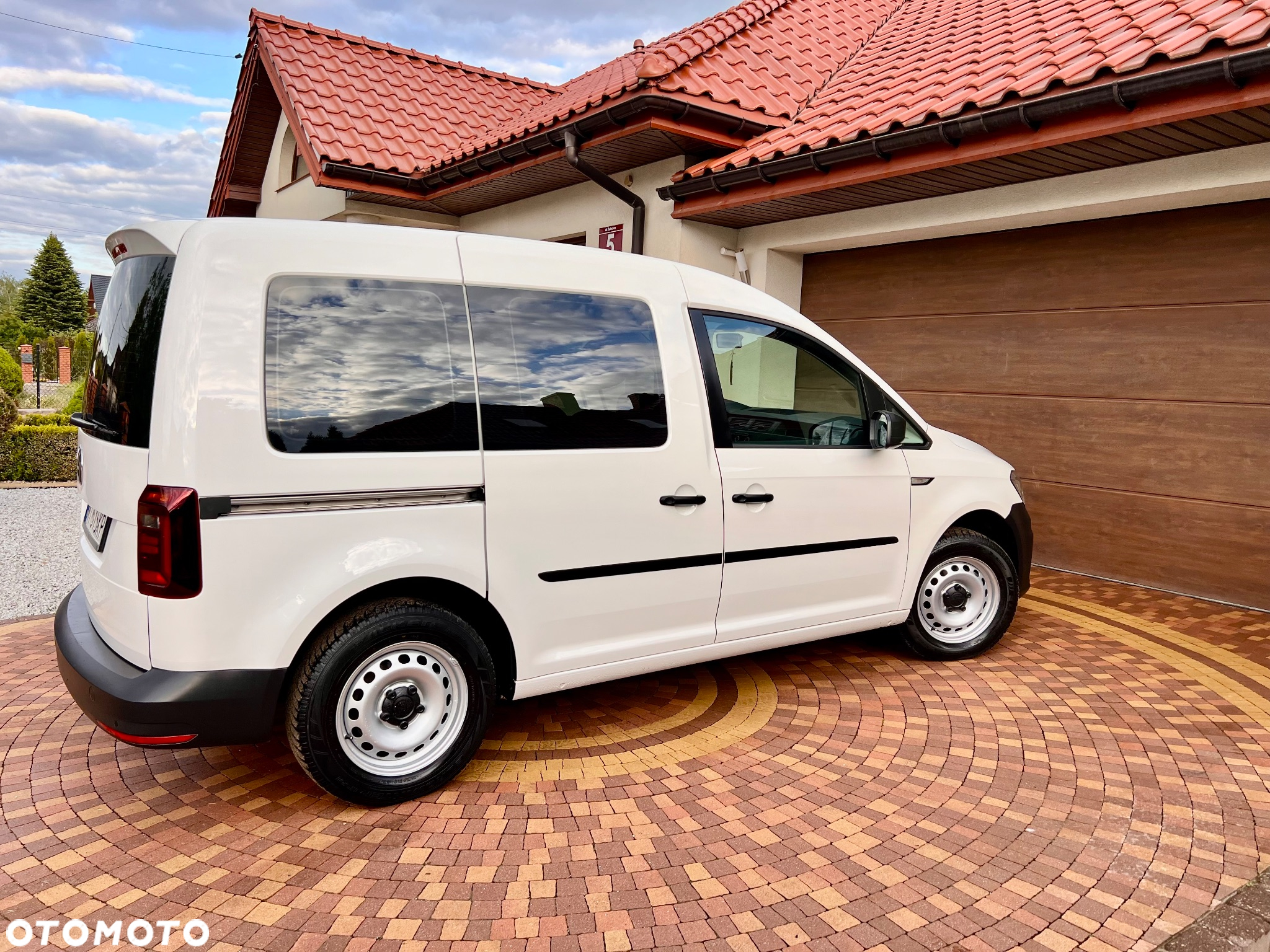 Volkswagen Caddy 2.0 TDI Comfortline - 28