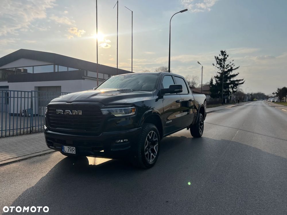 RAM 1500 Laramie Sport - 2