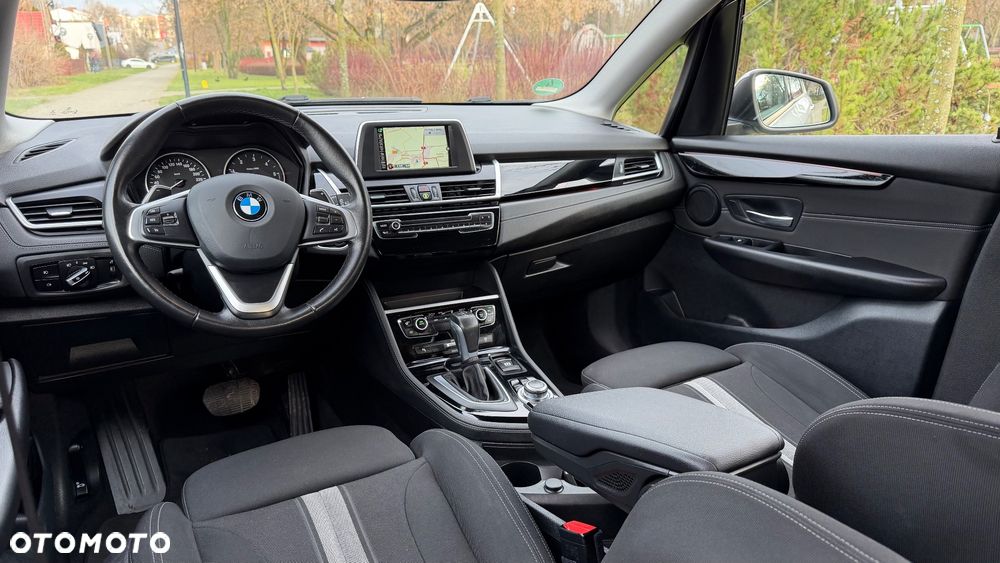 BMW Seria 2 218d Sport-Aut - 8