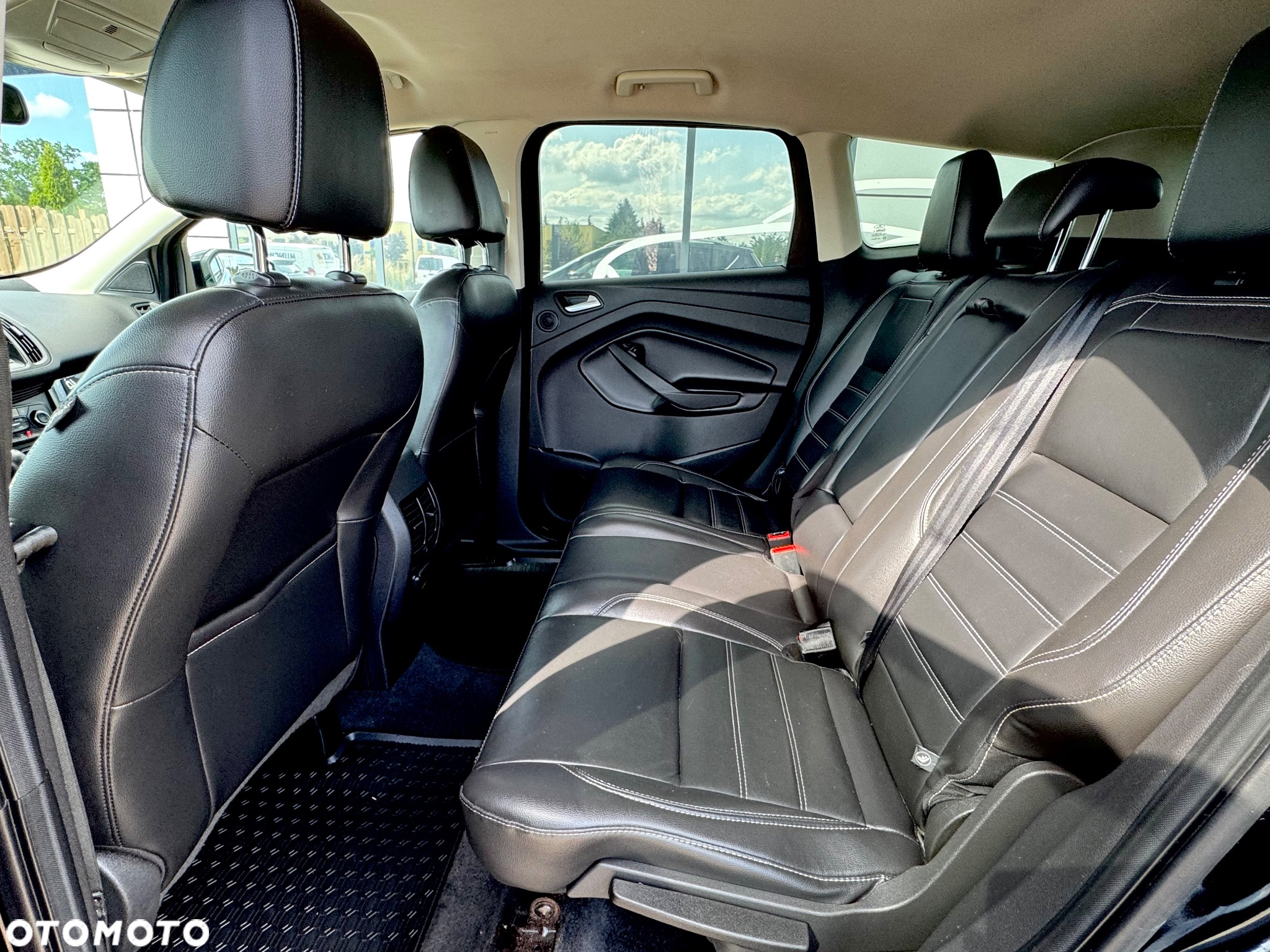 Ford Escape 2.0 EcoBoost AWD Titanium - 27