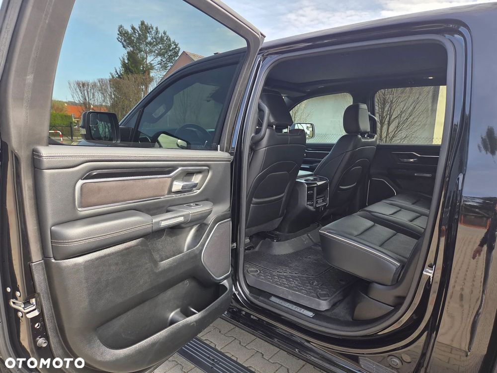 RAM 1500 5.7 Crew Cab Longbed Laramie Black - 17