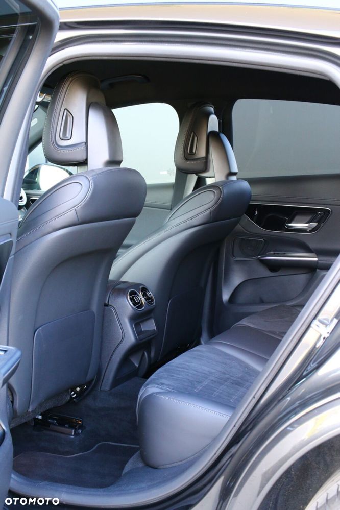 Mercedes-Benz GLC - 22