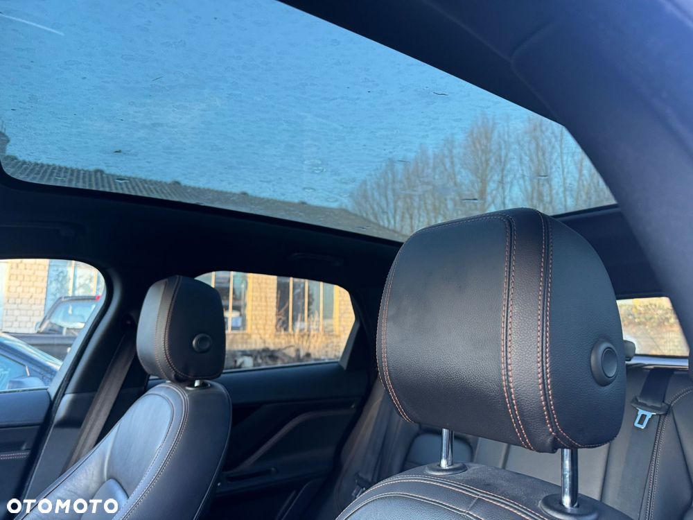 Jaguar F-Pace - 6