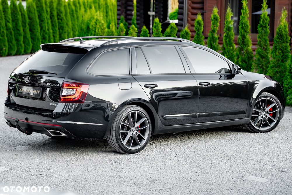 Skoda Octavia 2.0 TDI DSG RS - 10
