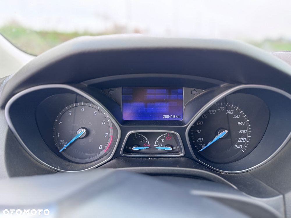 Ford Focus 1.6 EcoBoost Titanium - 11